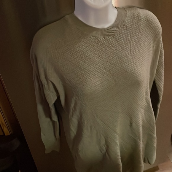 LOFT Sweater 💚 - Picture 4 of 13